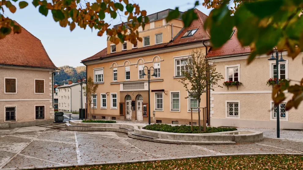 trg-vstaje-v-rusah.png