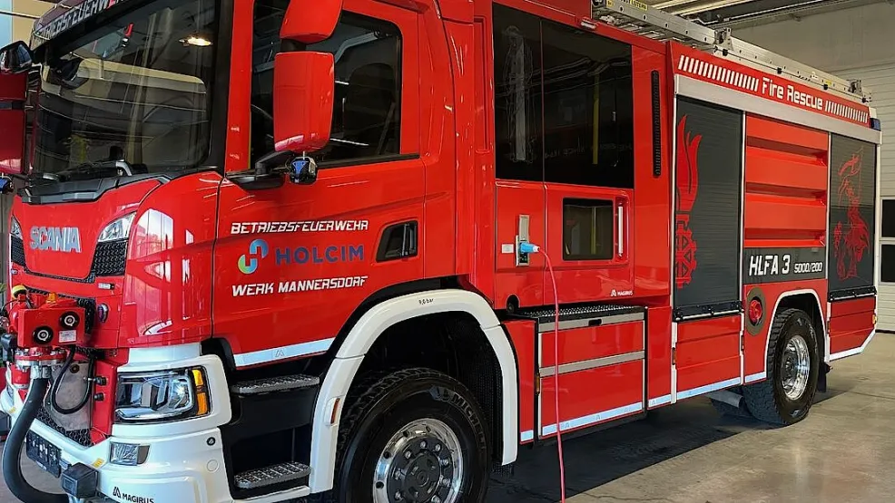 csm_csm_holcim_mannersdorf_feuerwehrfahrzeug_2024_b99f3fff50_6748ffd2b2.jpg